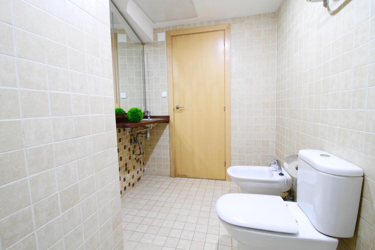 Duplex En Planta Baja Junto A La Catedral Leilighet Tarragona Eksteriør bilde